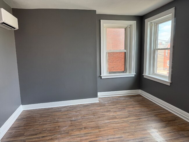 Foto del edificio - 206 Carlisle St