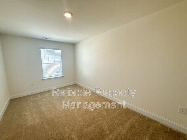 Foto del edificio - 32 Honeydew Wy