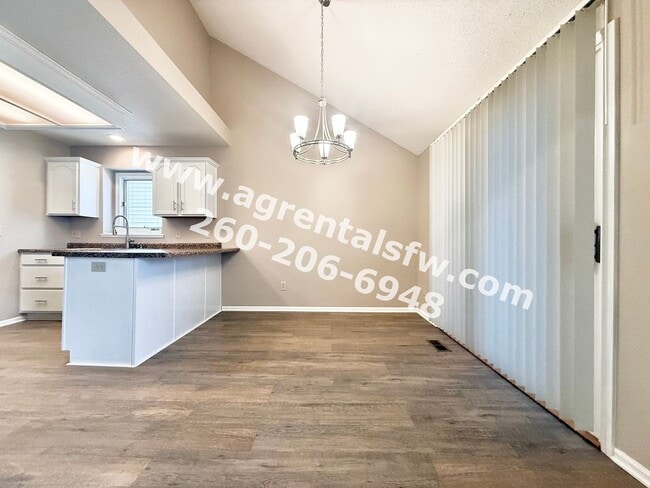 Building Photo - 2 Bedroom Property