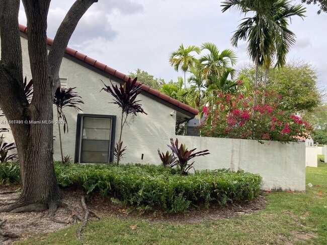 Building Photo - 11335 SW 134th Ave