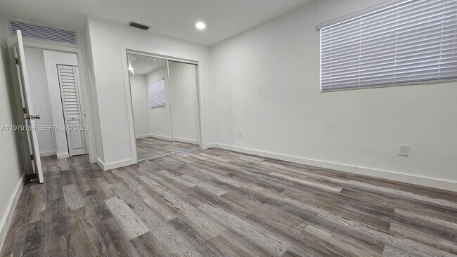 Foto del edificio - 1941 NW 32nd St