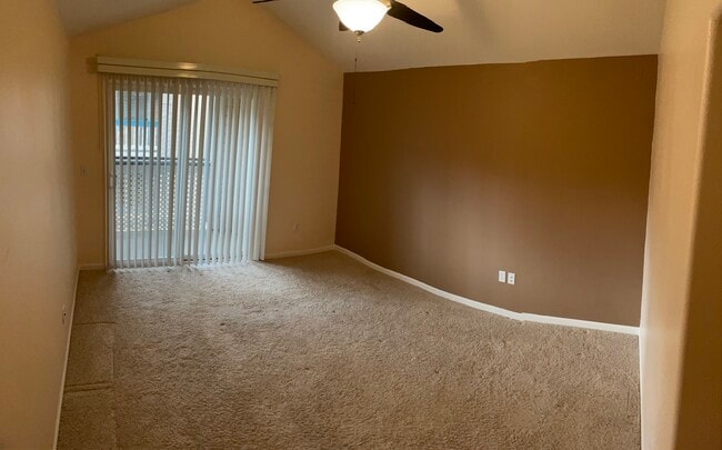 Building Photo - 1140 Opal St