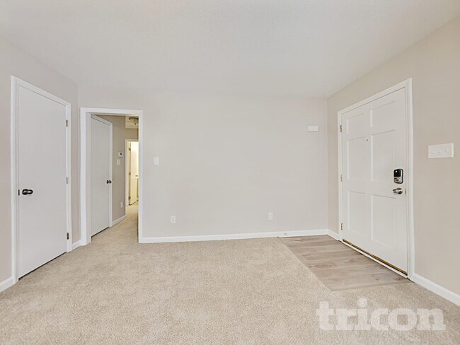 Foto del edificio - 4205 Traders Dock Ct