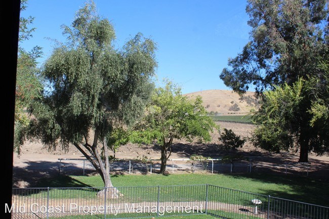 Building Photo - 4 br, 3 bath House - 5950 Rocky Canyon Road
