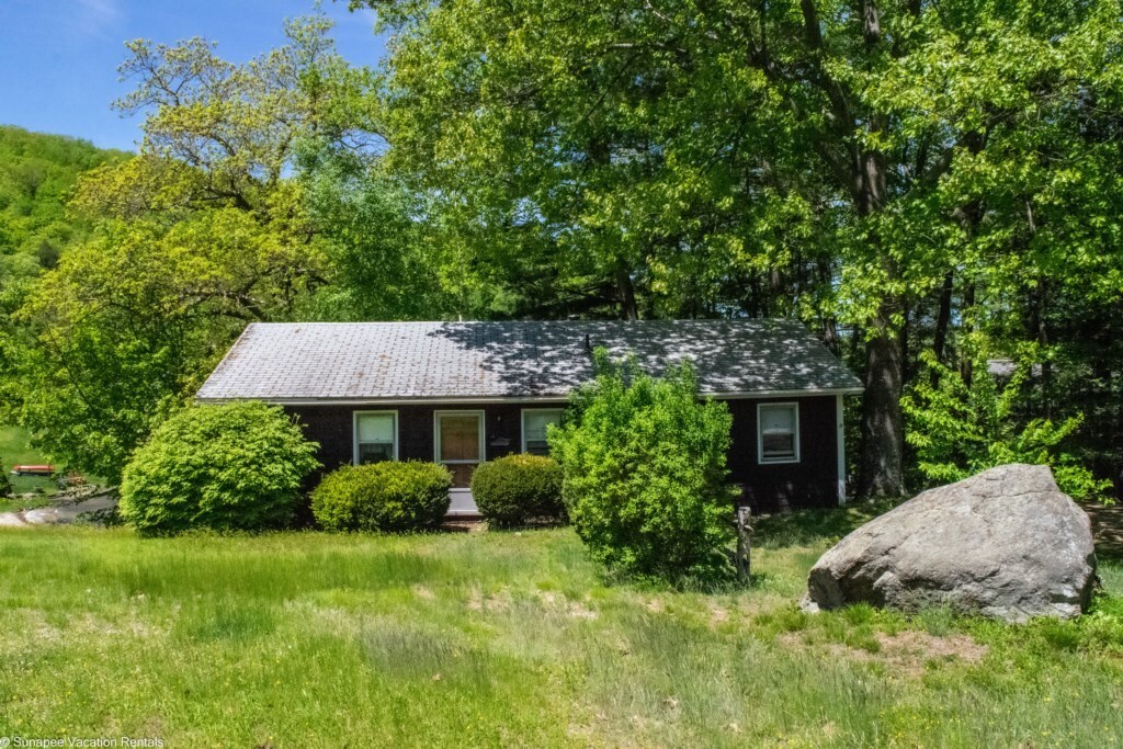 16 Lakewood Manor Pl, Newbury, NH 03255 House Rental in Newbury, NH