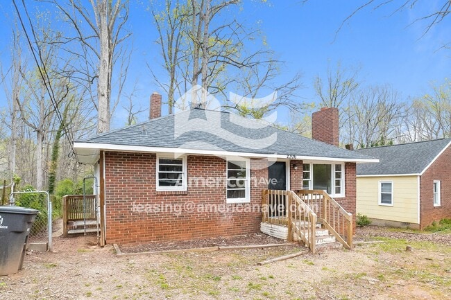 Foto del edificio - 2306 Redbud Ln