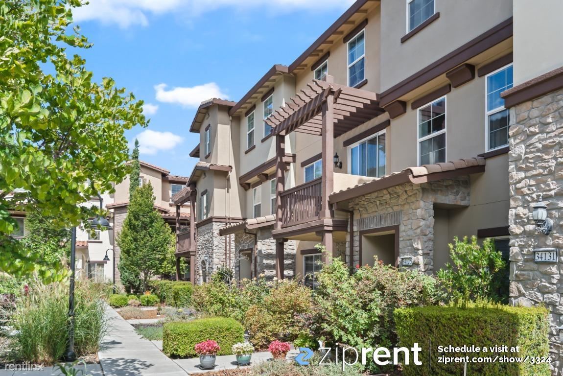 Primary Photo - 3 br, 3.5 bath Townhome - 34113 Via Lucca,...