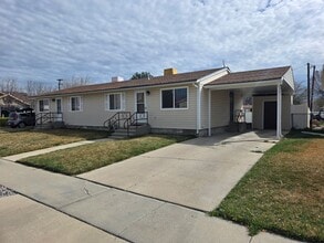 Building Photo - 213-215 S 600 W