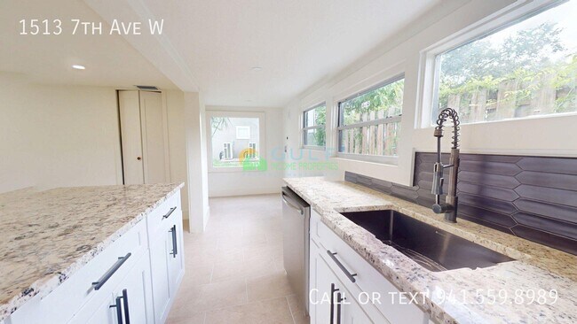 Building Photo - 1513 7th Ave W