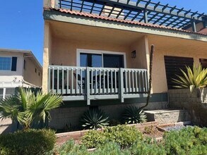 Building Photo - 1324 S Pacific St