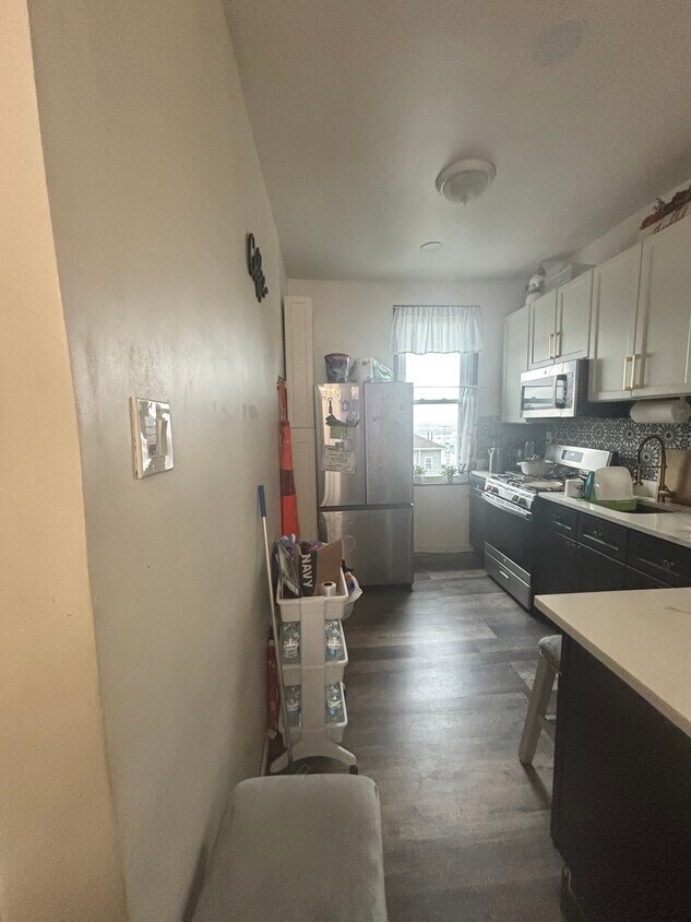 Primary Photo - 23 Nelson Ave