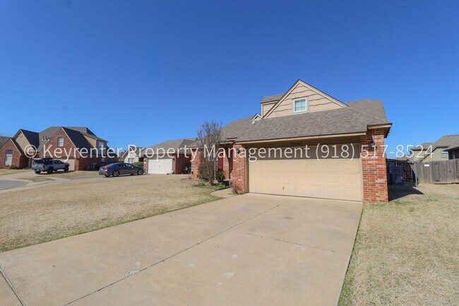 Foto del edificio - Beautiful 3 Bedroom Home in Broken Arrow – Available January!