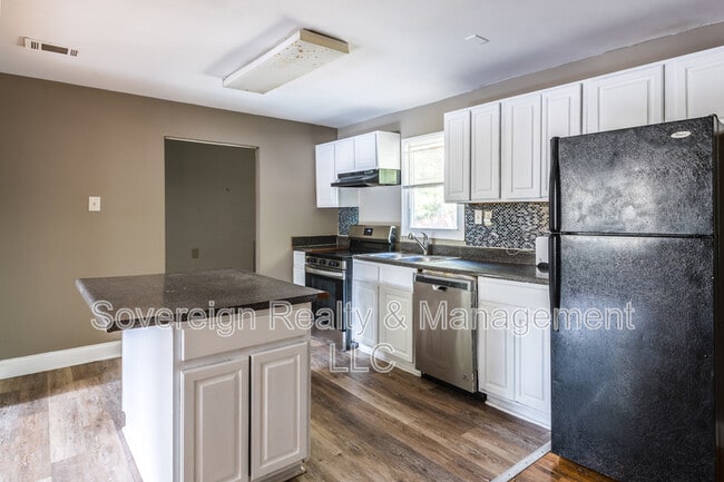 Building Photo - 2833 Cardo Dr NW