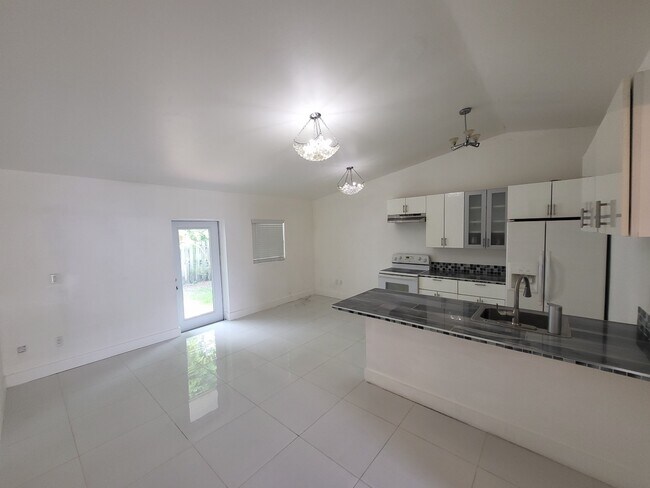 Foto del edificio - 10374 SW 205th Terrace