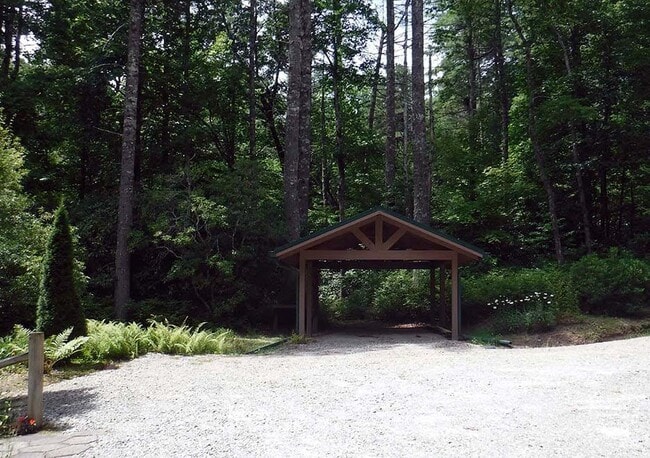 Building Photo - 291 Leamon Dr