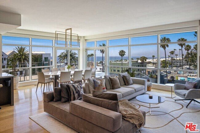 Building Photo - 1705 Ocean Ave