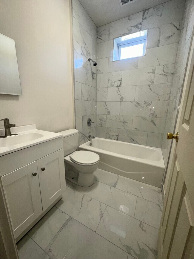 Foto del edificio - 2389 Mountain Ave