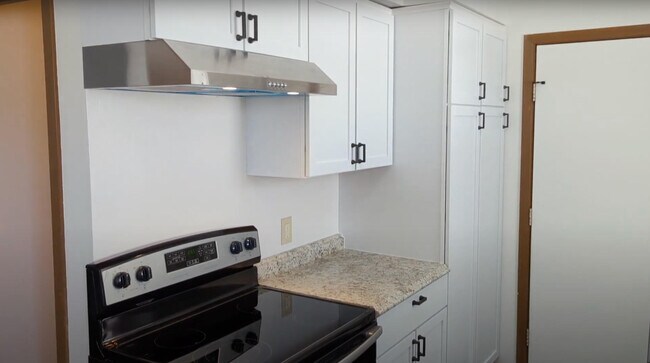 Foto del edificio - 732 Crestview Dr