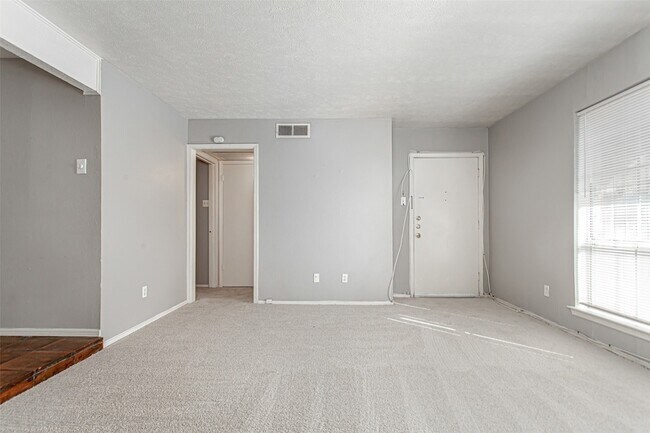 Foto del edificio - 10248 Regal Oaks Dr