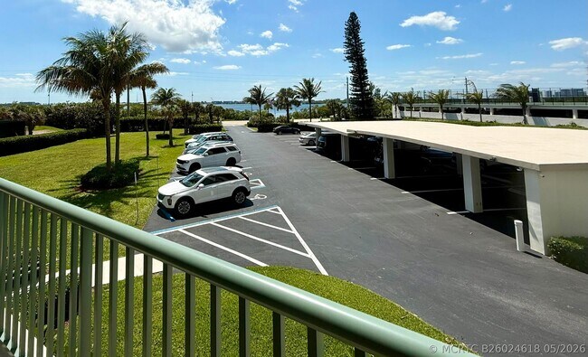 Foto del edificio - 5400 N Ocean Dr