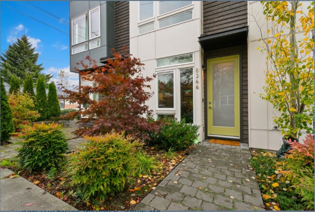 Foto del edificio - Modern 3 Bed Townhouse in Seattle | 2 Bath $3,800!!