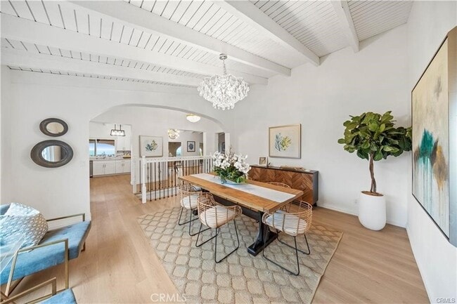 Building Photo - 605 Calle Del Cerrito