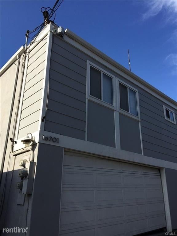 Building Photo - 16701 Bayview Dr
