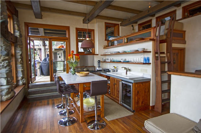 Building Photo - 305 Shoreside Dr