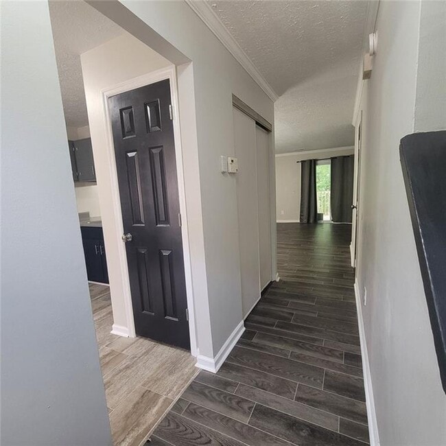 Foto del edificio - 6458 Bedford Ln
