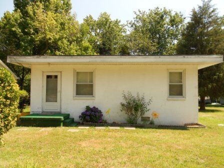 Foto del edificio - 1 Bedroom Duplex,  Lawn service included!