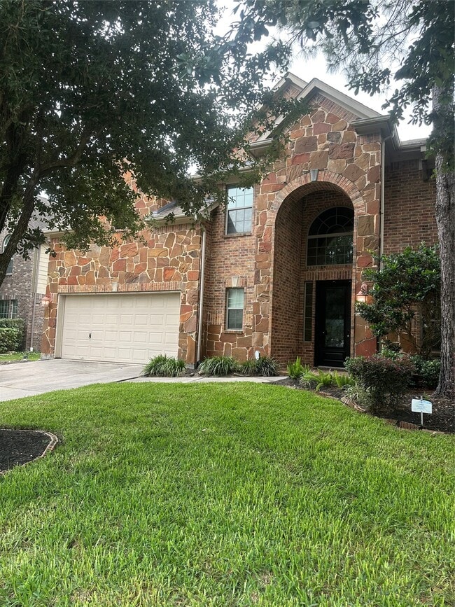 Building Photo - 13915 Sawmill Run Ln