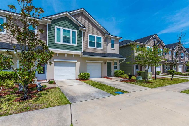 Building Photo - 223 Moultrie Village Ln