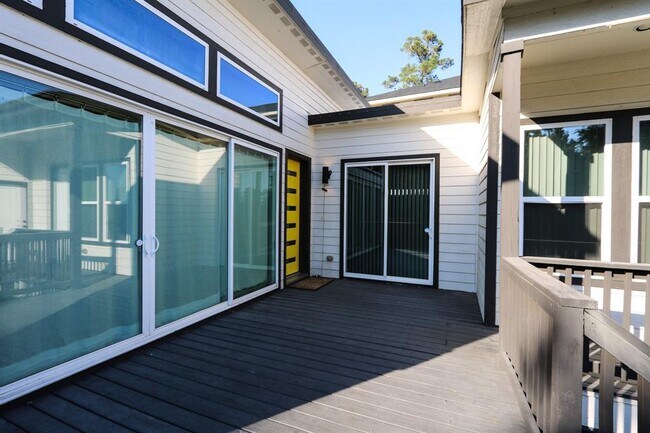 Foto del edificio - 13257 Bridgeview Ln