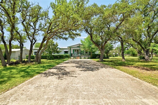 Building Photo - 15701 La Hacienda Dr