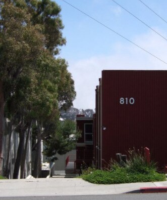 Building Photo - 810 E Grand Ave