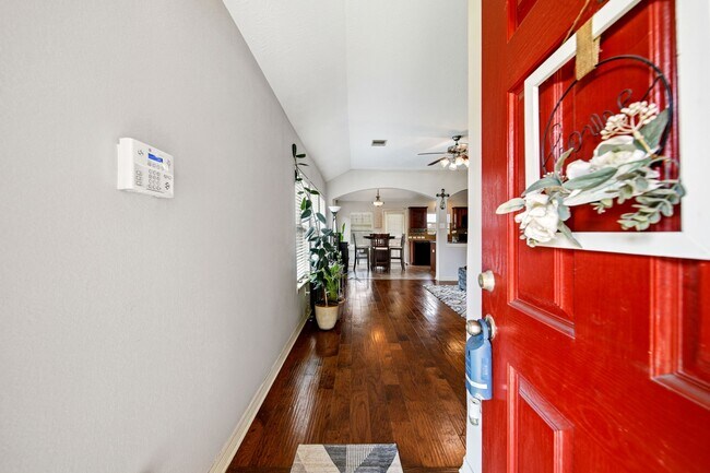 Foto del edificio - 3414 Oaklawn Pl Dr