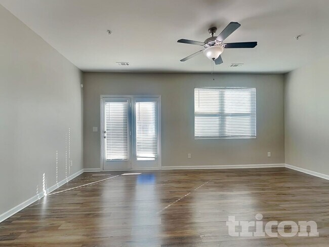 Foto del edificio - 11877 Fuller St