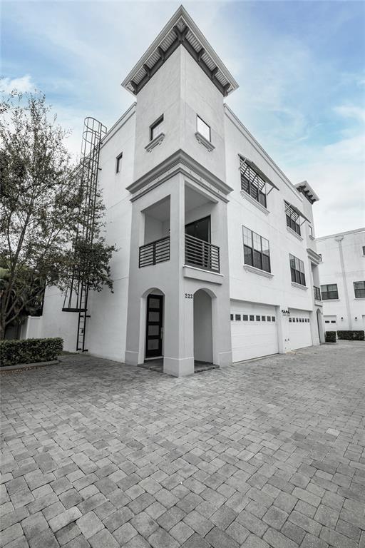 Foto del edificio - 222 S Audubon Ave
