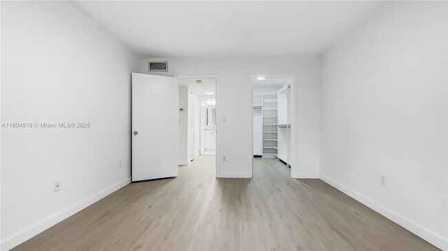 Building Photo - 7975 SW 86th St