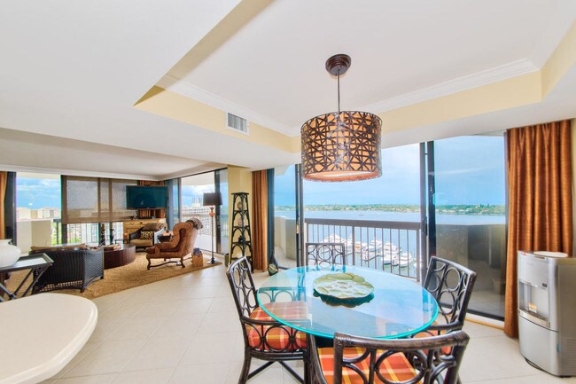 Foto del edificio - 108  Lakeshore Drive 1539