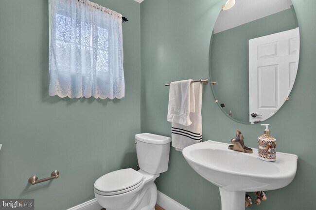 Foto del edificio - 6607 Thackwell Way