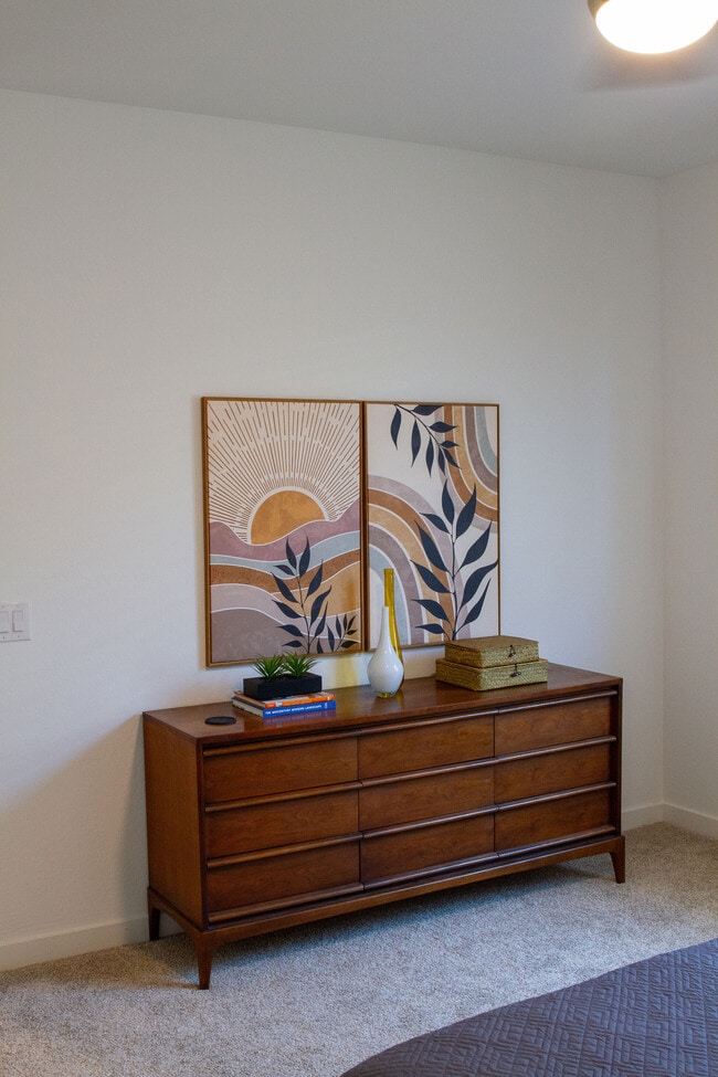 Full sized dresser - 20896 S 231st Pl