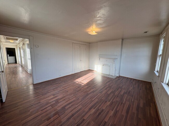 Foto del edificio - Two bedroom in Lynchburg! Located on the bus line!