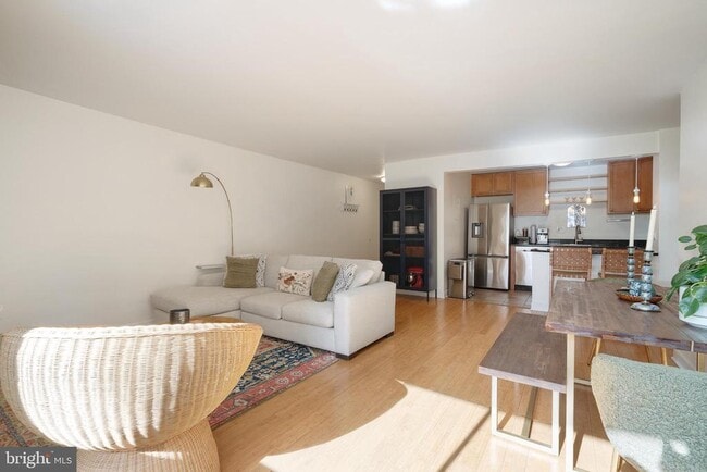 Foto del edificio - 1325 18th St NW