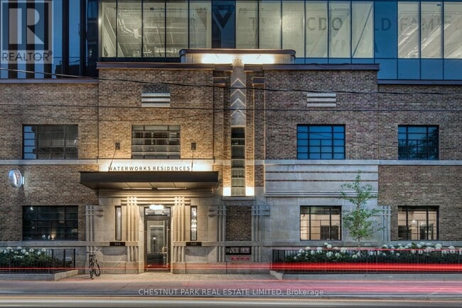 Building Photo - 505-505 Richmond St W