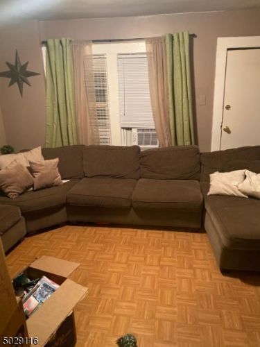 Foto del edificio - 171 Old Bloomfield Ave