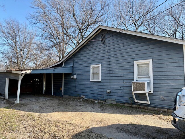 Building Photo - Welcome home!