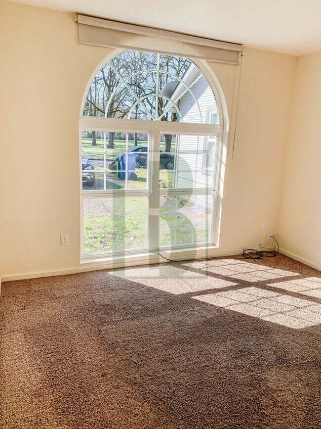 Foto del edificio - Berg- TriPlex on Lee St SE #10095