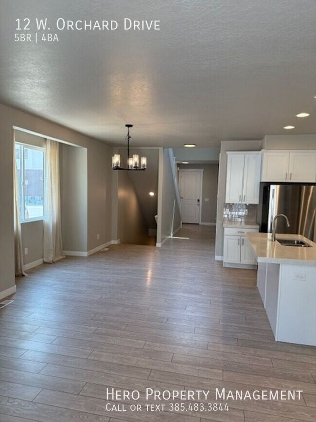 Building Photo - 12 W. Orchard Drive-