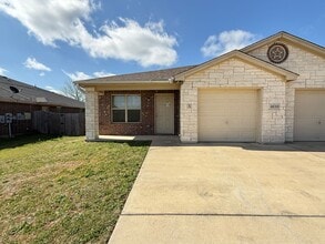 Building Photo - 4610 Cambridge Dr
